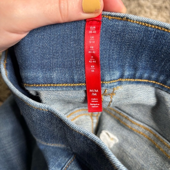 SPANX Denim Pull On Bell Bottom Jeans 20456Q Size Medium - Picture 6 of 7